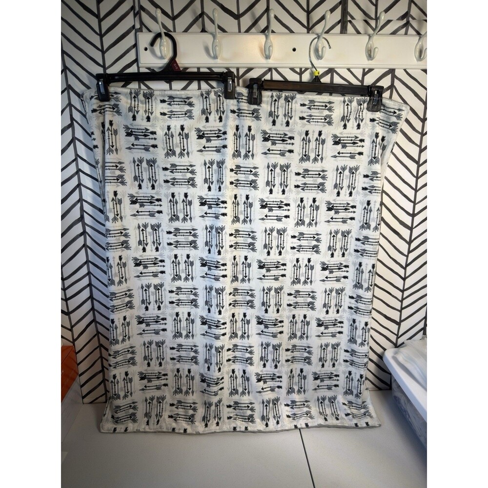 Blue White Black Gray Super Soft Plus Two Sided Arrows Baby Blanket 6024